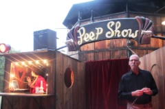 Le PeepShow 005 * 5184 x 3456 * (5.86MB)